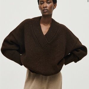 Babaa Rich Brown V-Neck Sweater
